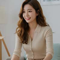 이사 준비하며 박스를 정리하는 모습